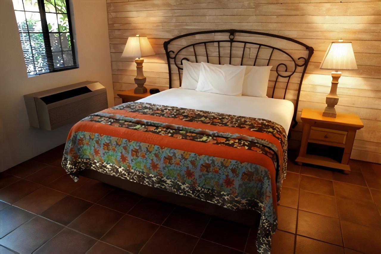 Hotel California Παλμ Σπρινγκς Εξωτερικό φωτογραφία